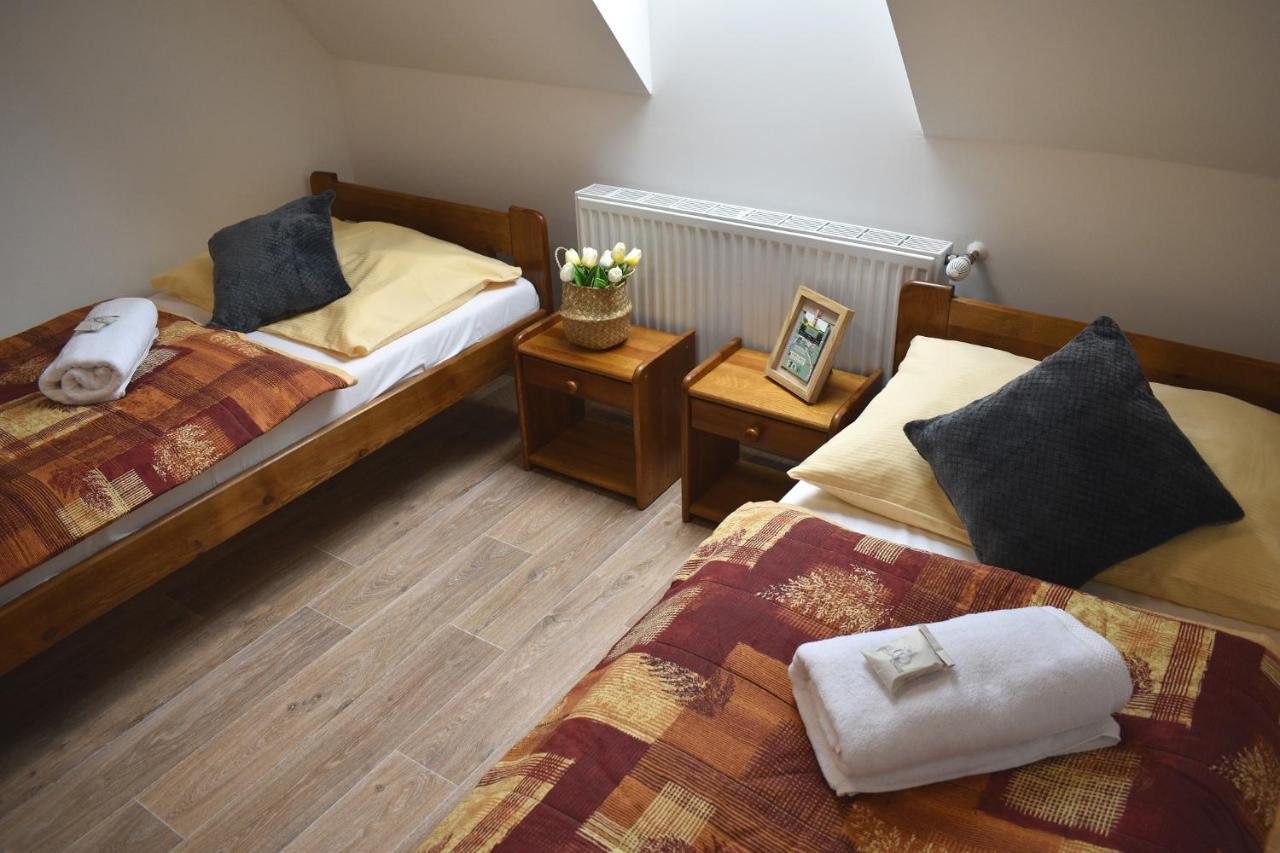 Apartman Ruzak Ruzova Exteriör bild